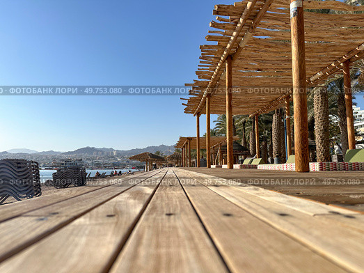 Well-equipped city beach on the Eilat embankment. Стоковое фото, фотограф Irina Opachevsky / Фотобанк Лори