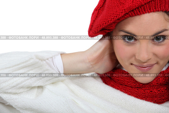 Woman wearing warm clothing. Стоковое фото, агентство Ingram Publishing / Фотобанк Лори