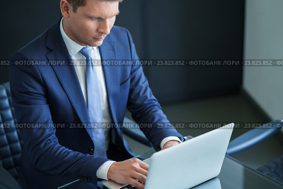 Working man. Стоковое фото, фотограф Raev Denis / Фотобанк Лори