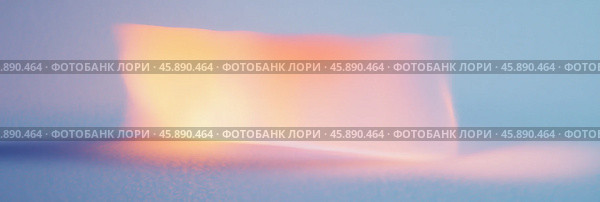 Яркий голографический градиентный фон с зернистой текстурой для современного дизайна. Стоковое AI-изображение, AI-художник ФотоИнтеллект / Фотобанк Лори