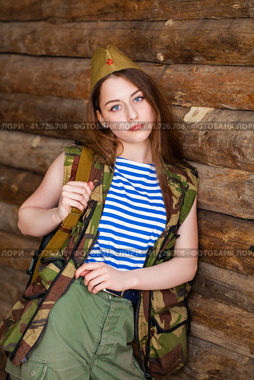 Young woman wearing Red Army form of 1943 year. Стоковое фото, фотограф Андрей Аркуша / Фотобанк Лори
