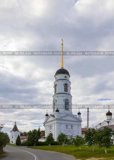 Задонск. Свято-Тихоновский Преображенский женский Епархиальный монастырь. (2015 год). Стоковое фото, фотограф Алексей Голубенко / Фотобанк Лори
