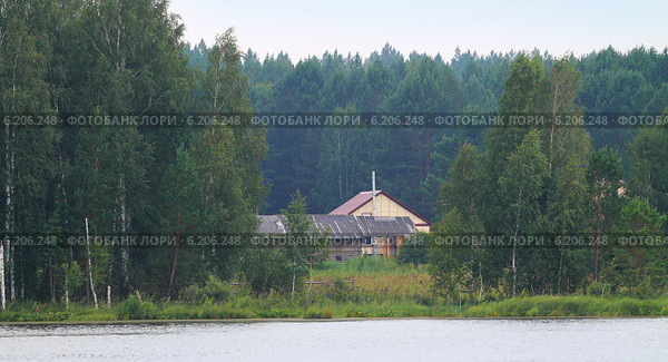 Заимка у озера. Стоковое фото, фотограф Анатолий Матвейчук / Фотобанк Лори