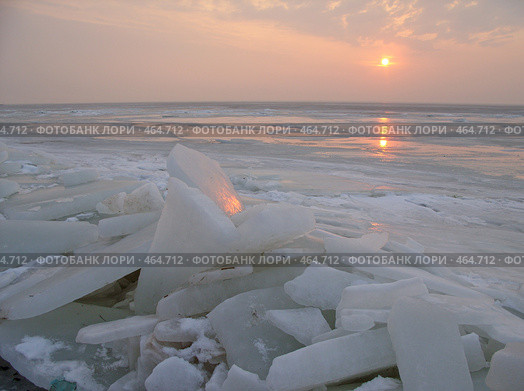 Закат на Азовском море. Зима. Стоковое фото, фотограф Олег Хархан / Фотобанк Лори