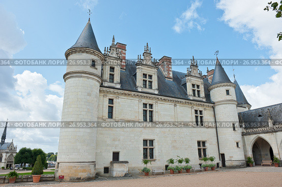 Замок Амбуаз (фр. château d'Amboise). Департамент Эндр и Луара. Франция (2017 год). Редакционное фото, фотограф E. O. / Фотобанк Лори