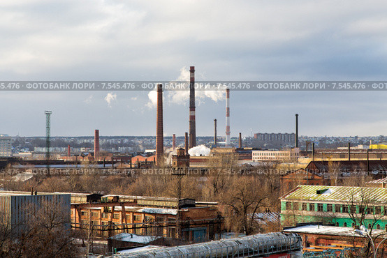 Заводские трубы в Ижевске (2014 год). Стоковое фото, фотограф Сергей Лаврентьев / Фотобанк Лори
