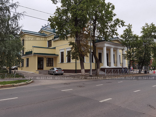 Здание бывшего Благородного Собрания в Перми (2023 год). Редакционное фото, фотограф Максим Гулячик / Фотобанк Лори