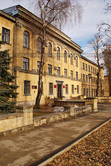 Здание института животноводства и кормопроизводства в Ставрополе (2011 год). Редакционное фото, фотограф Рожков Юрий / Фотобанк Лори