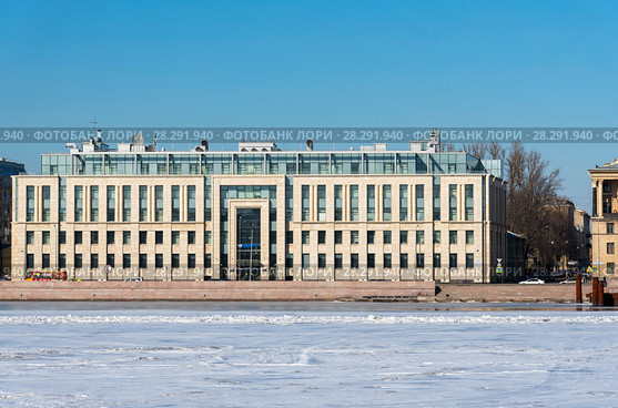 Здание компании "Транснефть". Санкт-Петербург (2018 год). Редакционное фото, фотограф Александр Щепин / Фотобанк Лори