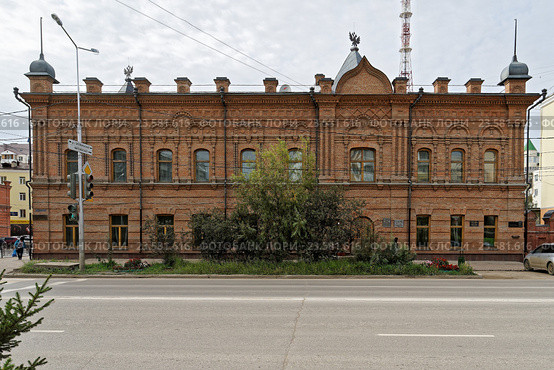 Здание публичной библиотеки г.Якутск (2016 год). Редакционное фото, фотограф Роман Фомин / Фотобанк Лори