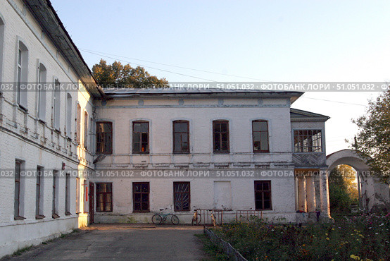 Здание старого монастыря (2006 год). Стоковое фото, фотограф Ирина Терентьева / Фотобанк Лори