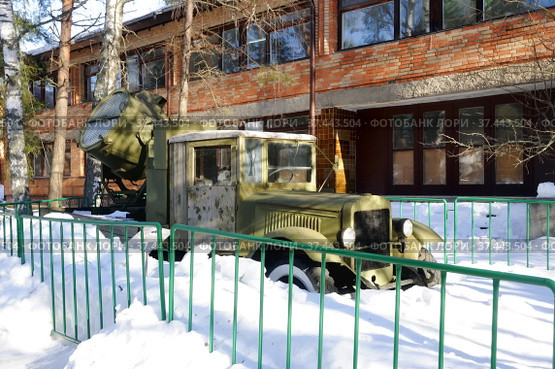Зенитная автомобильная прожекторная станция типа 3-15-4Б. (СССР). Военно-технический музей, городской округ Черноголовка, село Ивановское, Московская область (2022 год). Редакционное фото, фотограф stargal / Фотобанк Лори