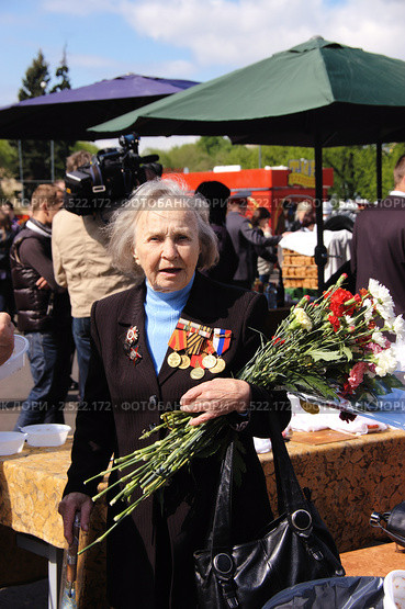 Женщина - ветеран Великой Отечественной войны (2011 год). Редакционное фото, фотограф Илюхина Наталья / Фотобанк Лори