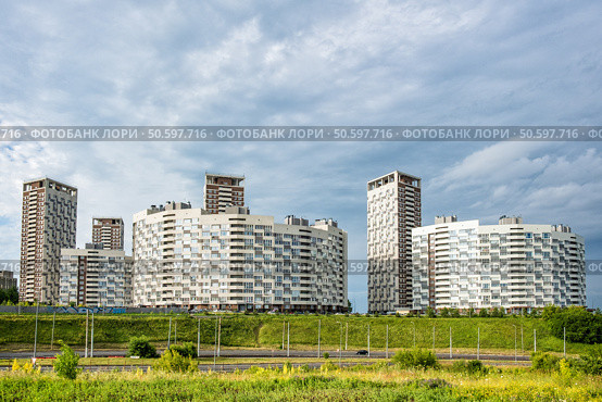 Жилищный комплекс Маршал Град в Нижнем Новгороде. Стоковое фото, фотограф Илья Старков / Фотобанк Лори