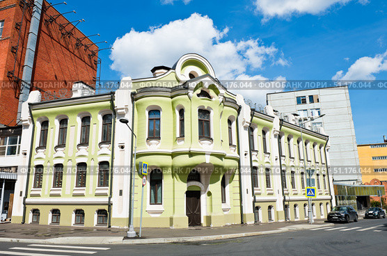 Жилой дом Абрикосовых. Малая Красносельская улица, дом 7, строение 31. Москва. Редакционное фото, фотограф E. O. / Фотобанк Лори
