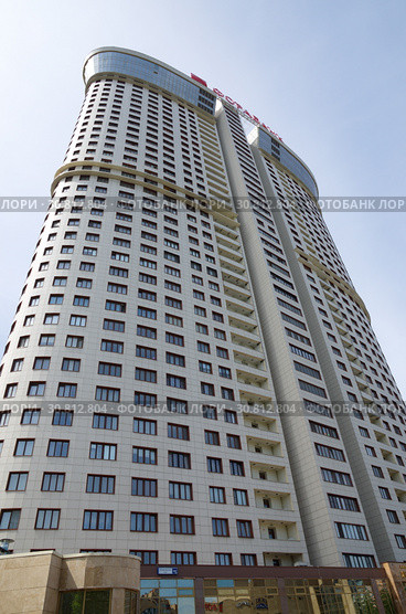 Жилой комплекс "Дирижабль". Москва, улица Профсоюзная, дом 64, корпус 2 (2019 год). Редакционное фото, фотограф Елена Коромыслова / Фотобанк Лори