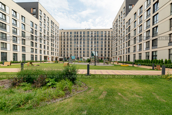 Жилой комплекс на улице инженера Кнорре.  Новая Москва. Редакционное фото, фотограф Игорь Рожков / Фотобанк Лори