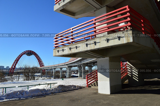 Живописный мост (2015 год). Редакционное фото, фотограф lana1501 / Фотобанк Лори