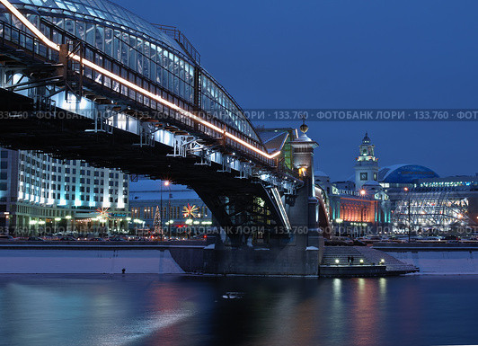 Зимний вечер в Москве (2007 год). Редакционное фото, фотограф Павел Широков / Фотобанк Лори