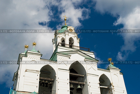 Звонница. Спасо-Преображенский монастырь. Ярославль (2014 год). Редакционное фото, фотограф Александр Щепин / Фотобанк Лори
